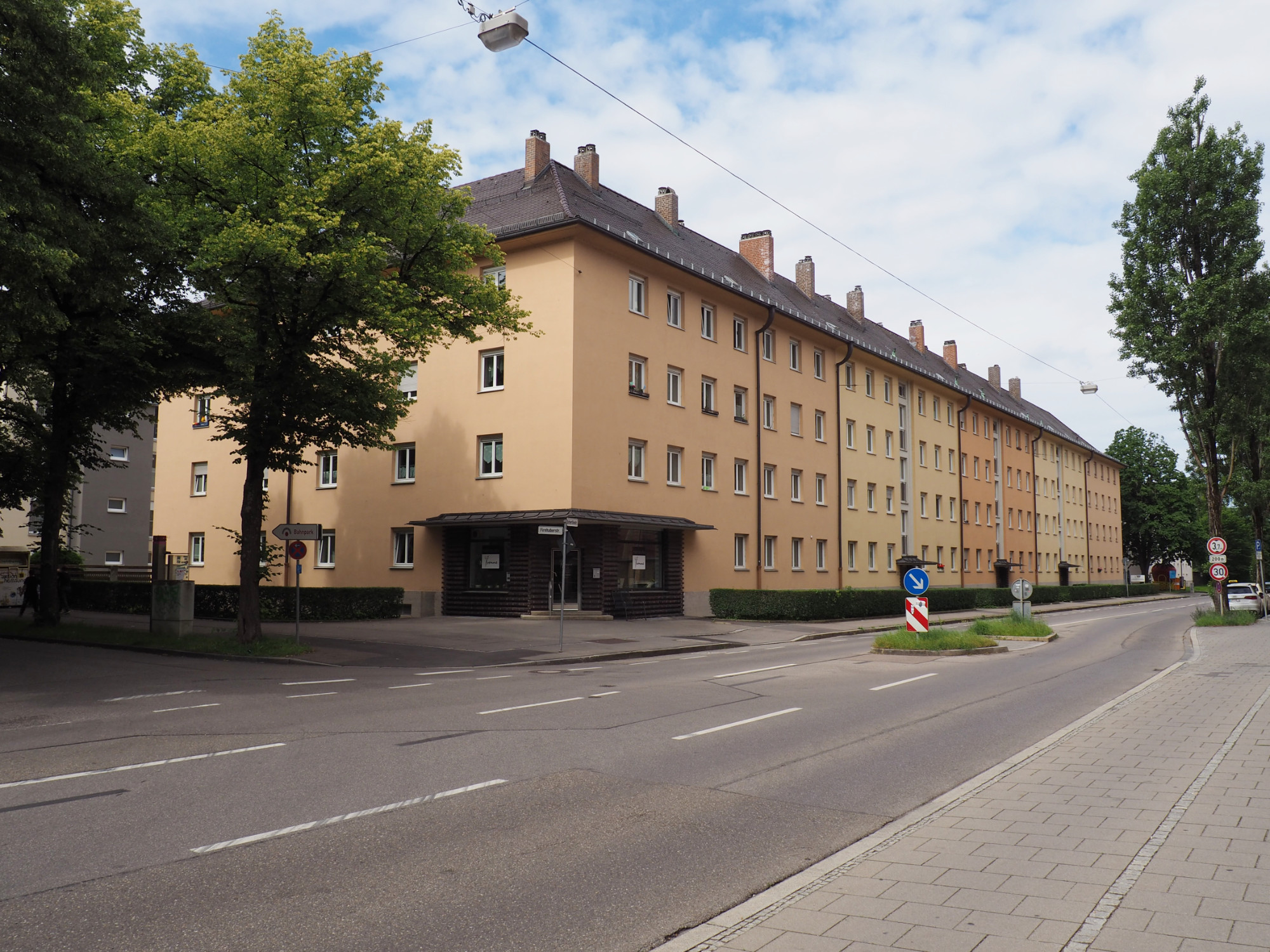 Schertlinstraße: Wohnhäuser der Baungenossenschaft der Eisenbahner in Schwaben