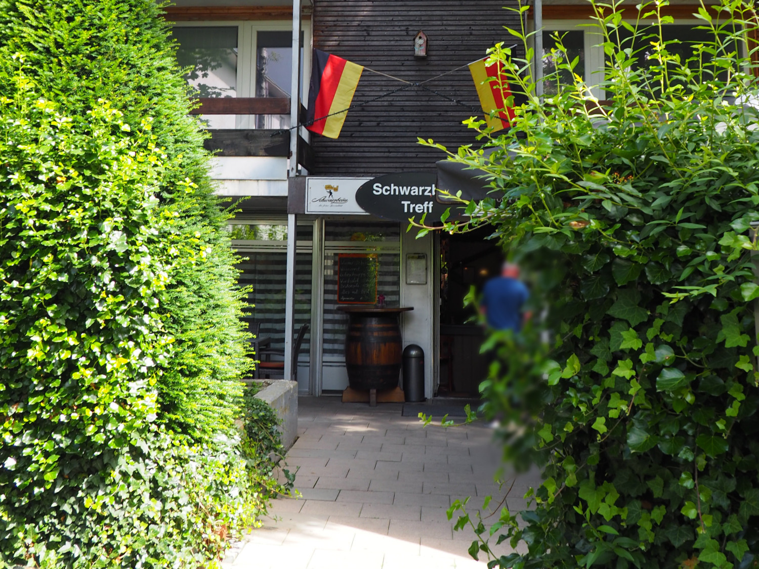 Kneipe unterhalb der Ladenzeile in der Hochfeldstraße