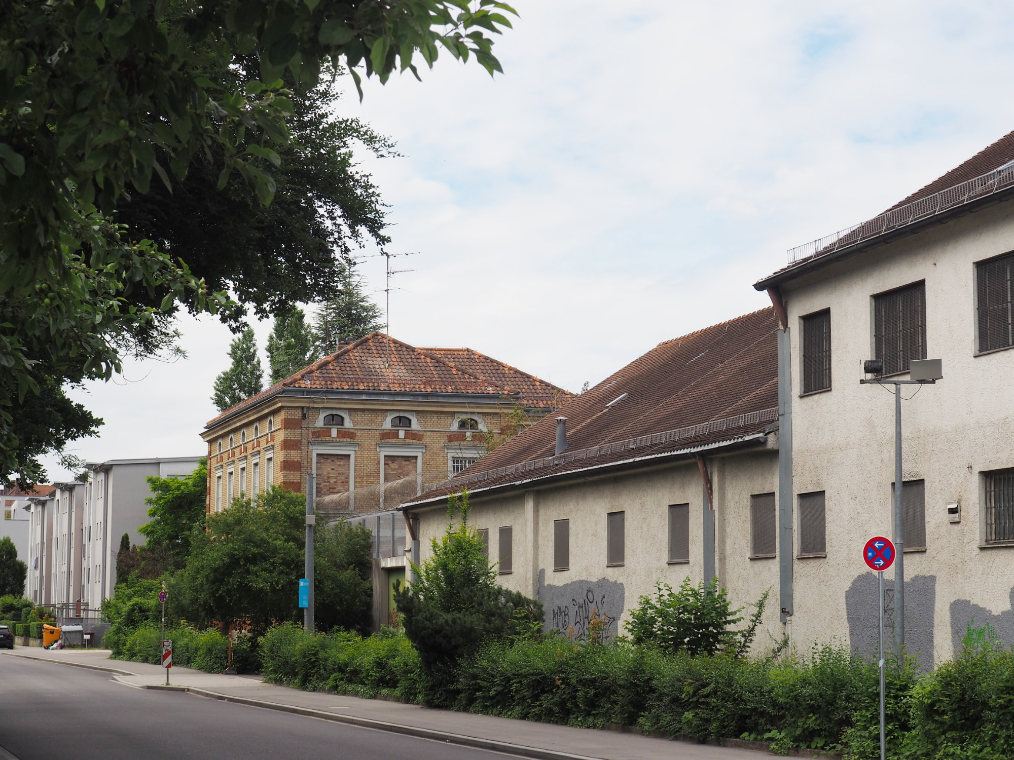 Altes Gefängnis in der Hochfeldstraße, inzwischen von der Hochschule ünernommen