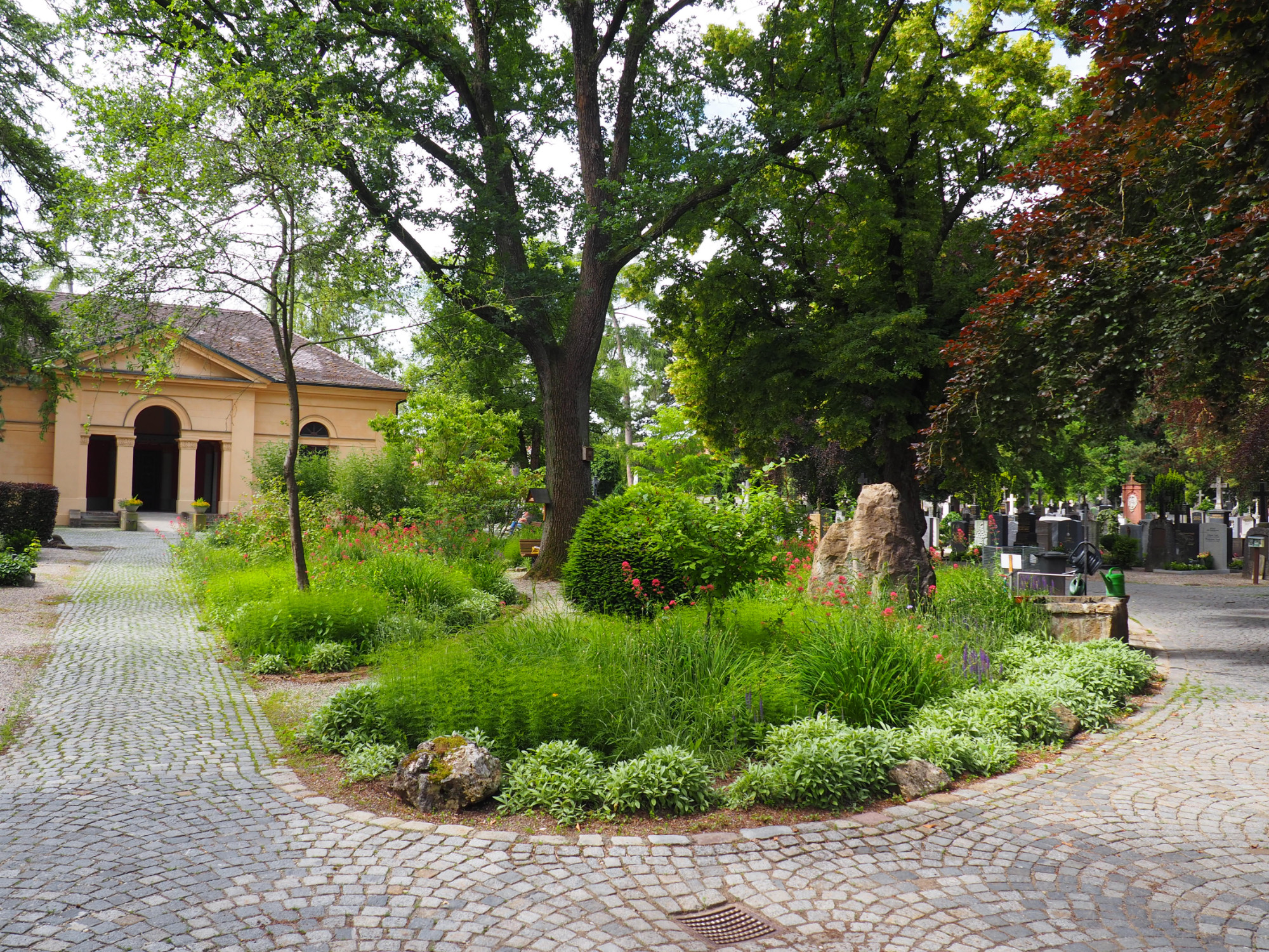 Protestantischer Friedhof, Eingangsbereich am alten Postweg